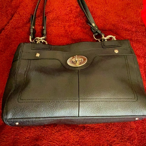 COACH Penelope Carryall 100% AUTHENTIC Color: Black
Leather handbag - Like New - Picture 15 of 16